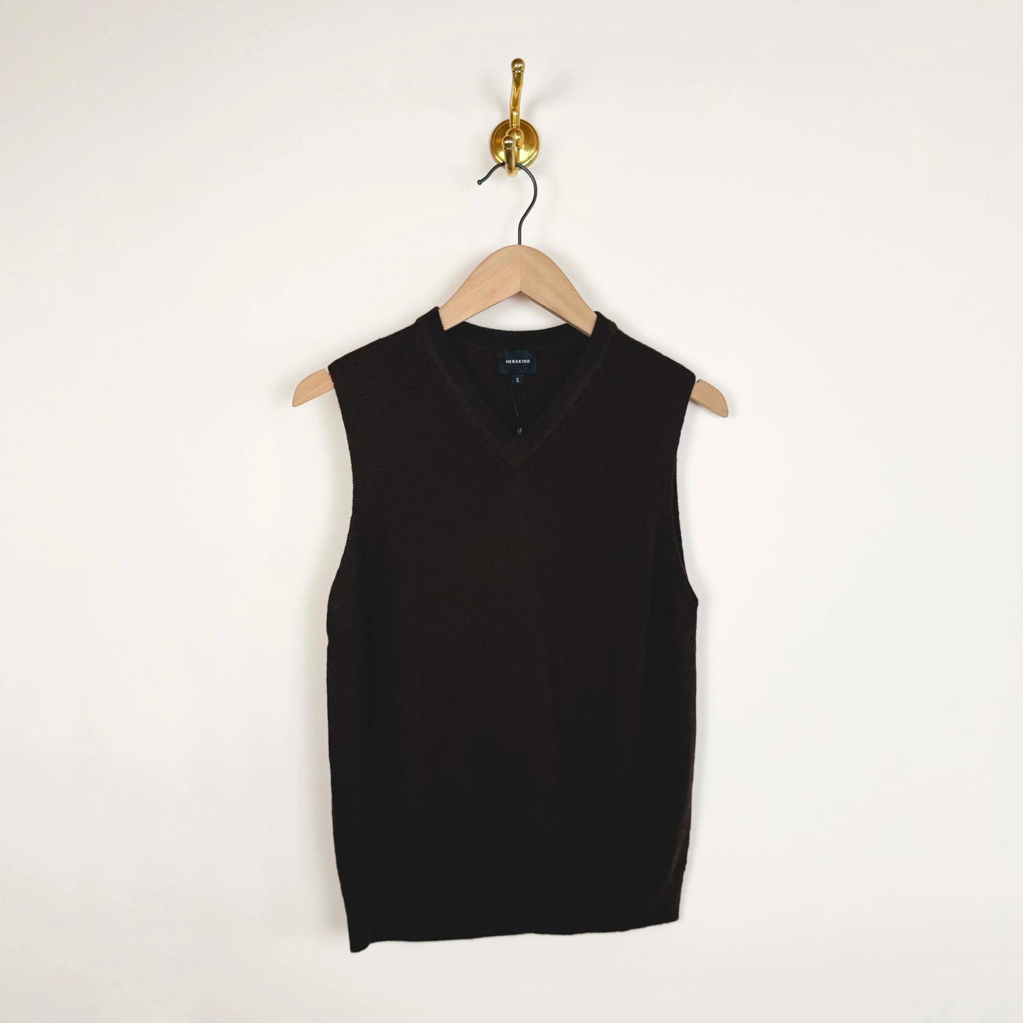 Fabien Knit Top in Mahogany-Sweaters-Herskind-eugenienewport