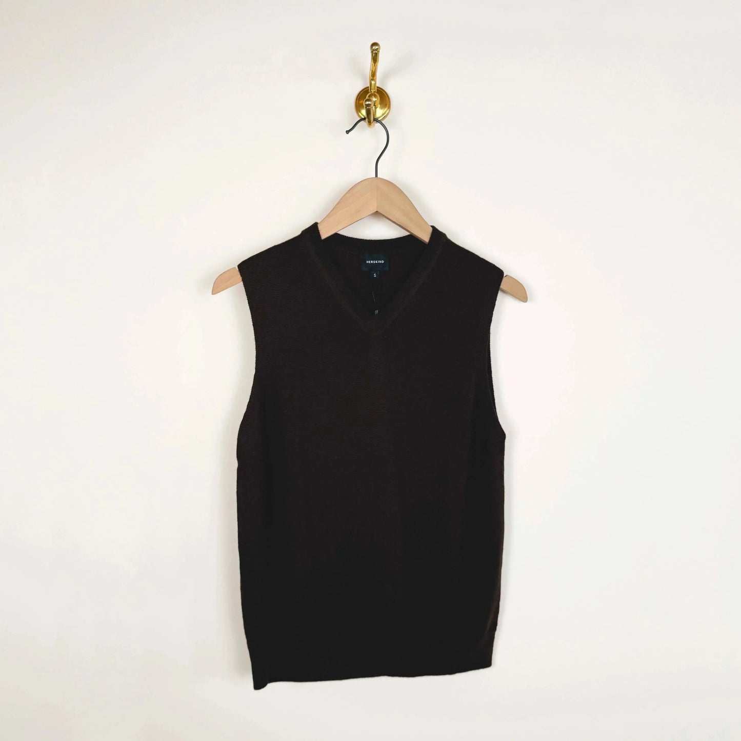 Fabien Knit Top in Mahogany-Sweaters-Herskind-eugenienewport
