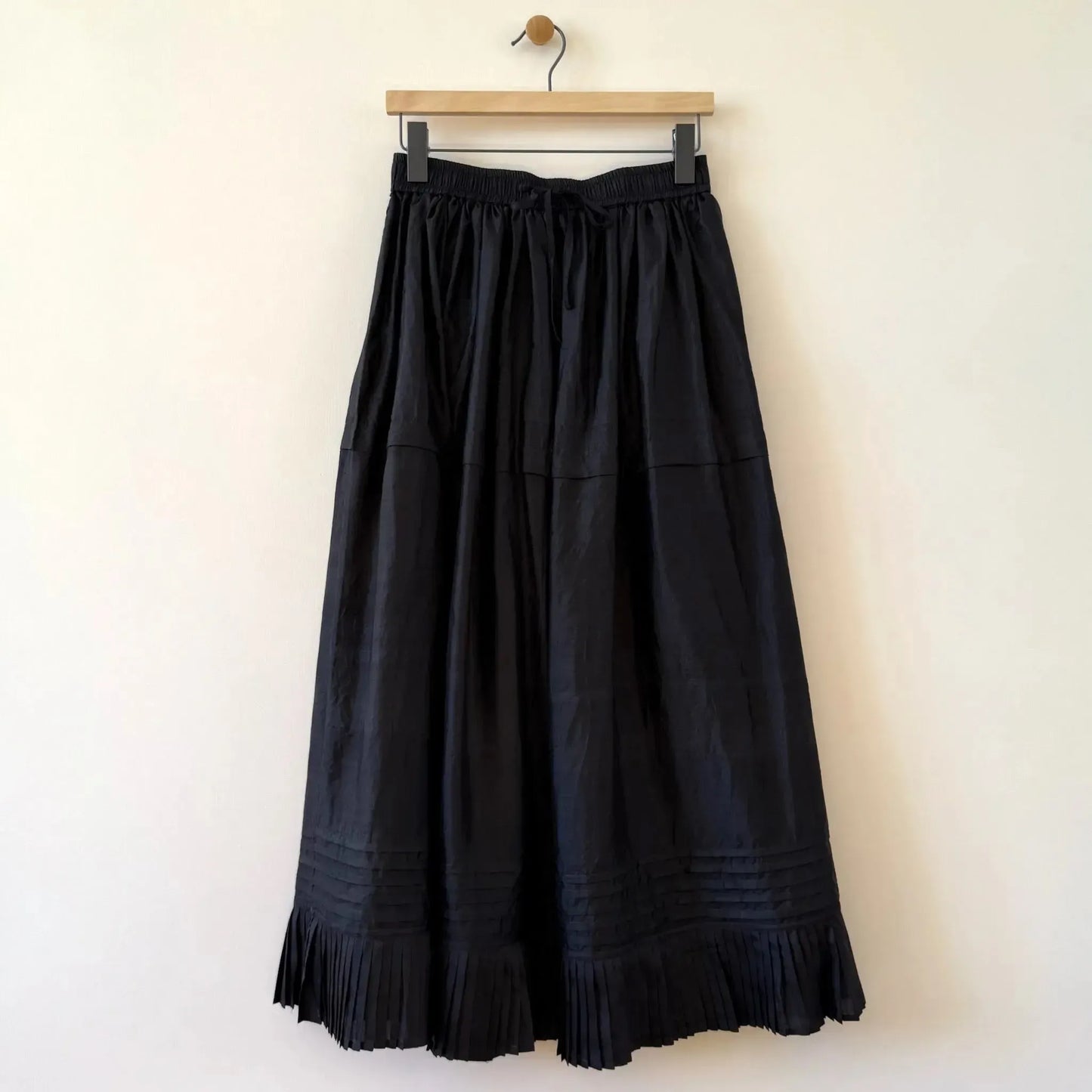 Gather Tuck Skirt in Black-Dress-Bunon-eugenienewport