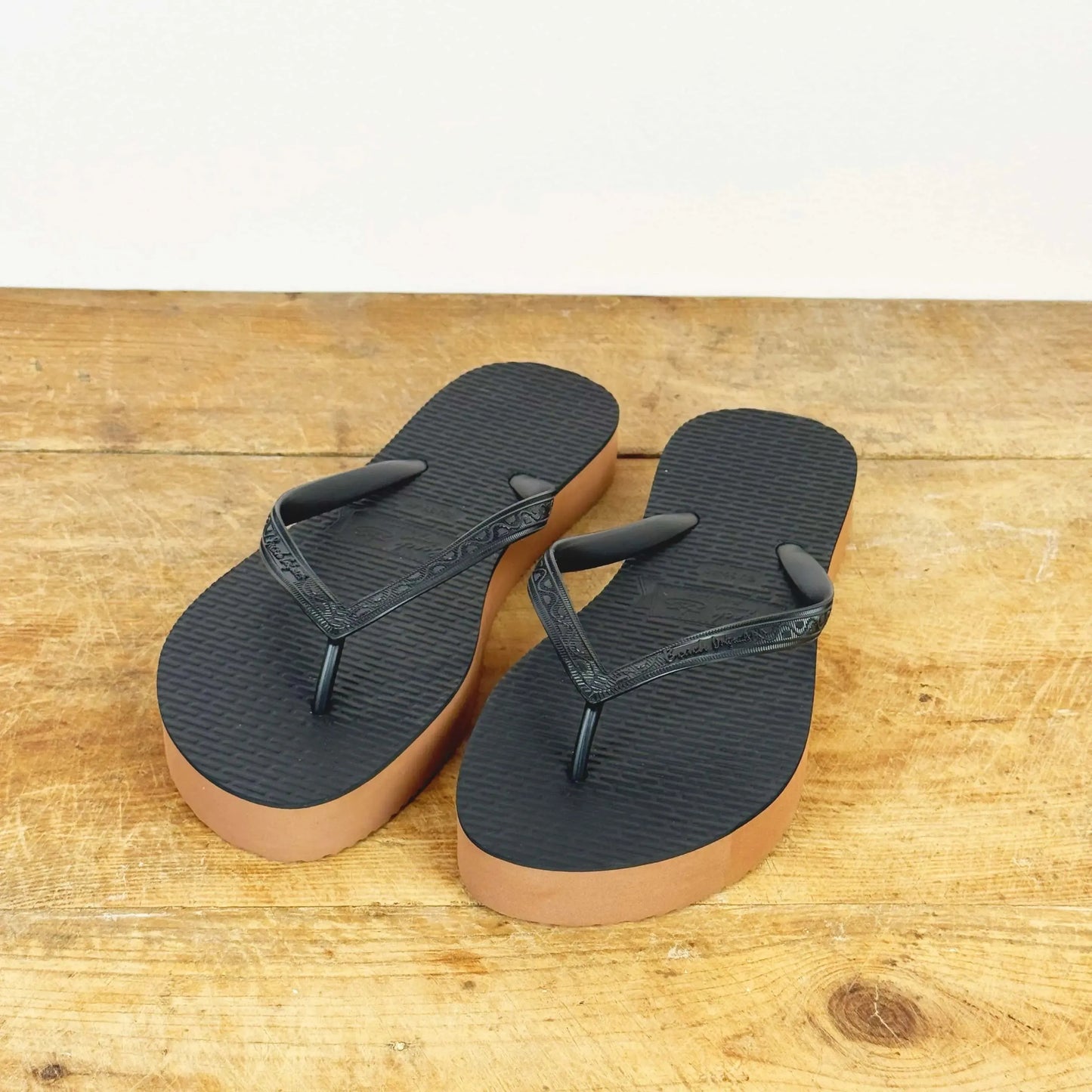 Platform Slim in Onyx-Shoes-Beach Originals-eugenienewport