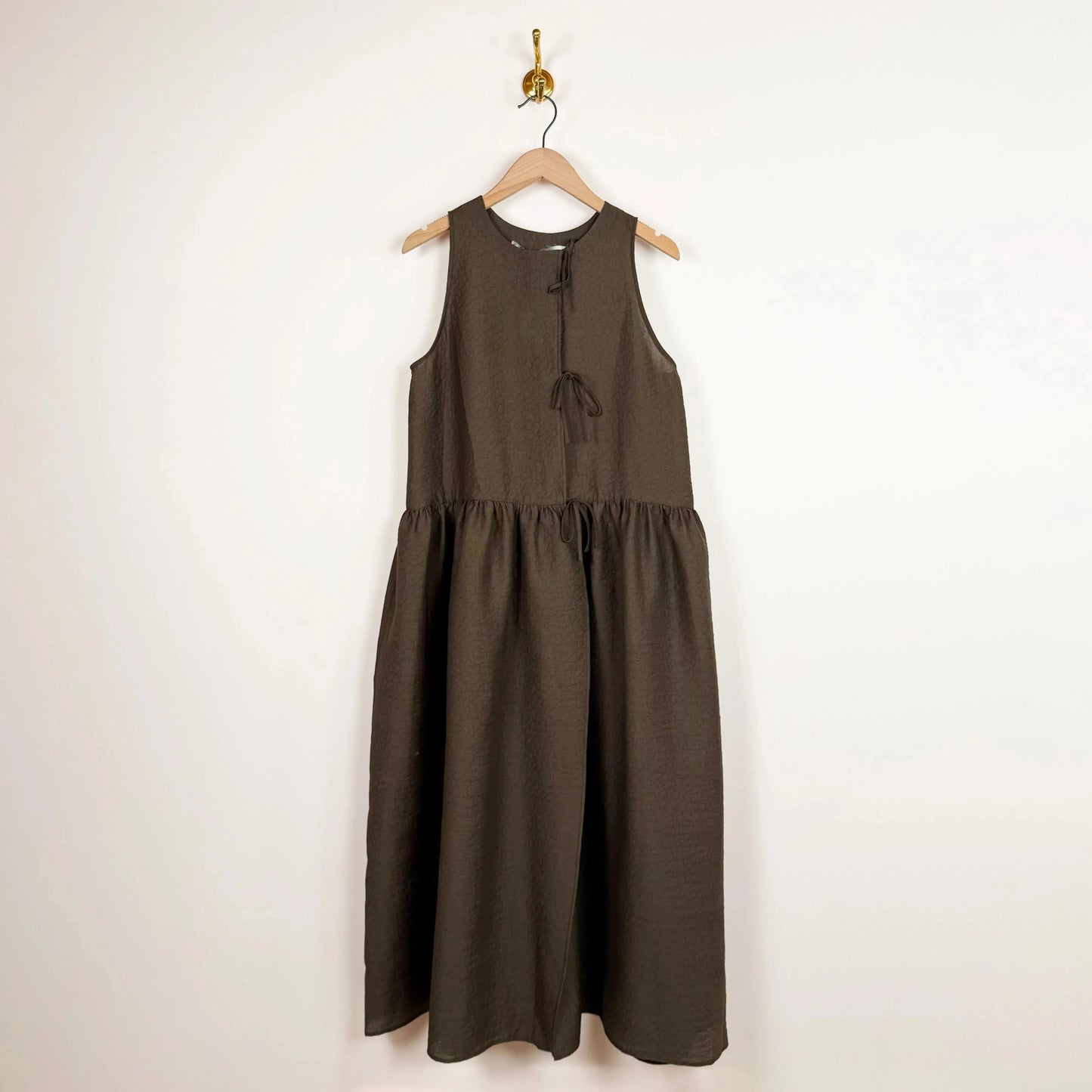 Anouk Bow Dress in Brown-Dresses-Eleph-eugenienewport