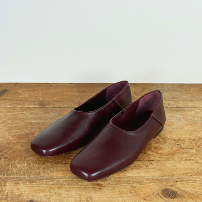 Berta Flats in Burgundy