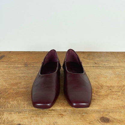 Berta Flats in Burgundy