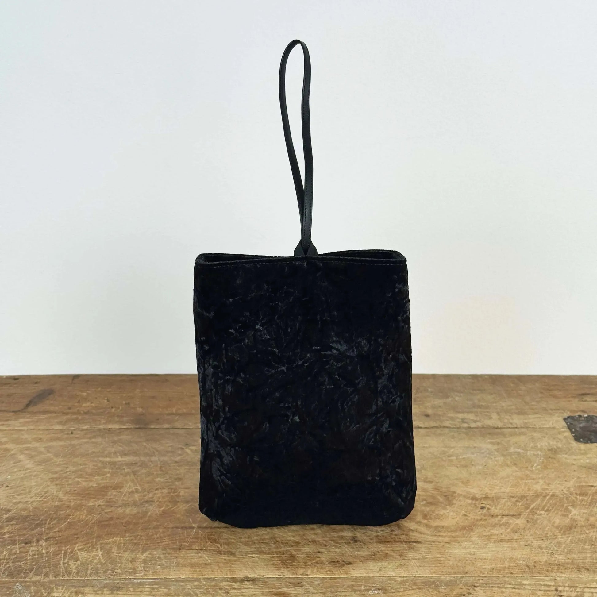 Bundle Velvet Pouch in Black-Valesque-eugenienewport