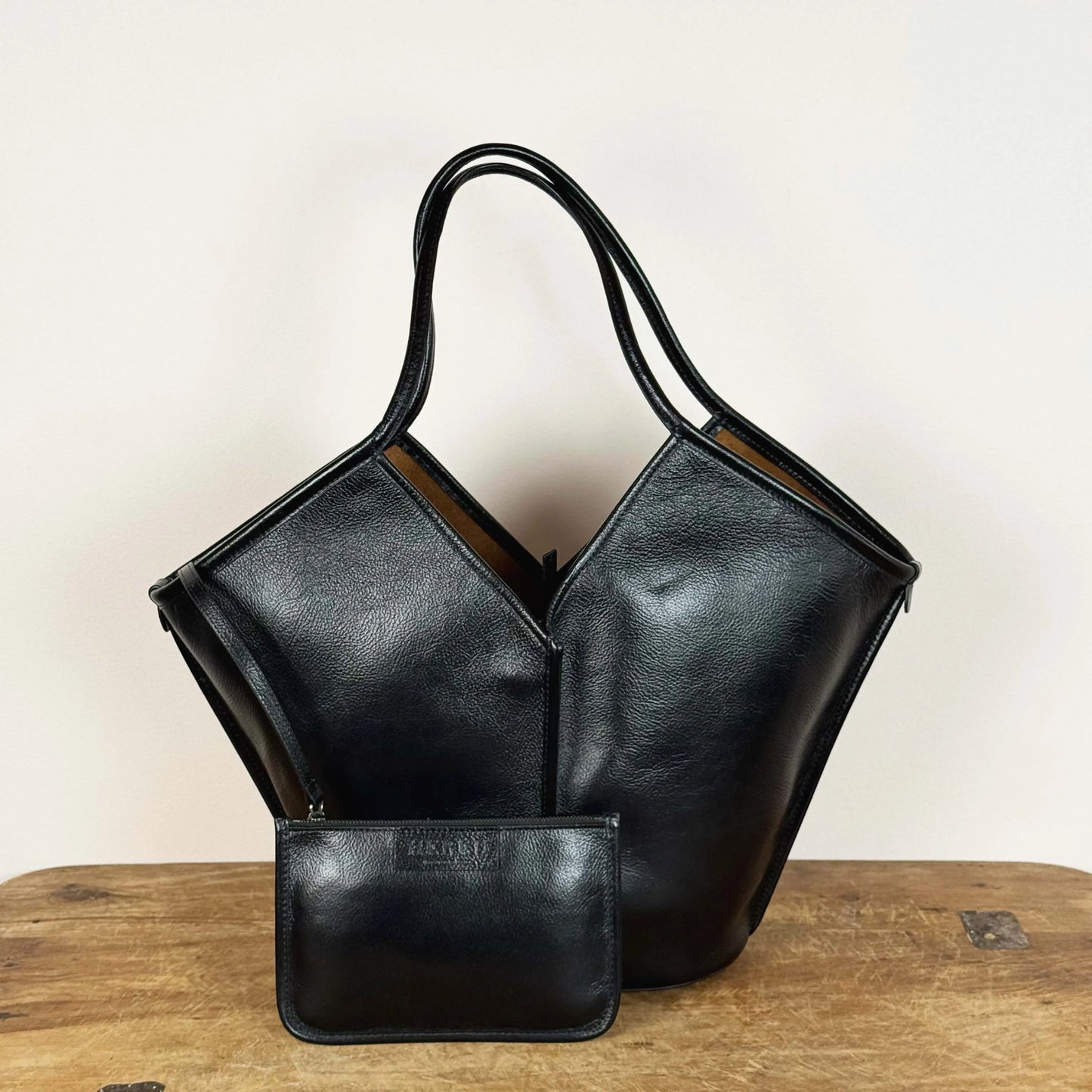Calella Distressed in Black-Accessories-Hereu-eugenienewport