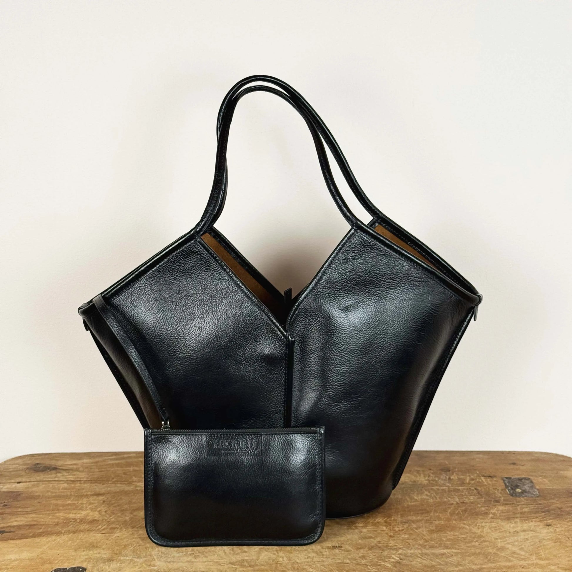 Calella Distressed in Black-Accessories-Hereu-eugenienewport