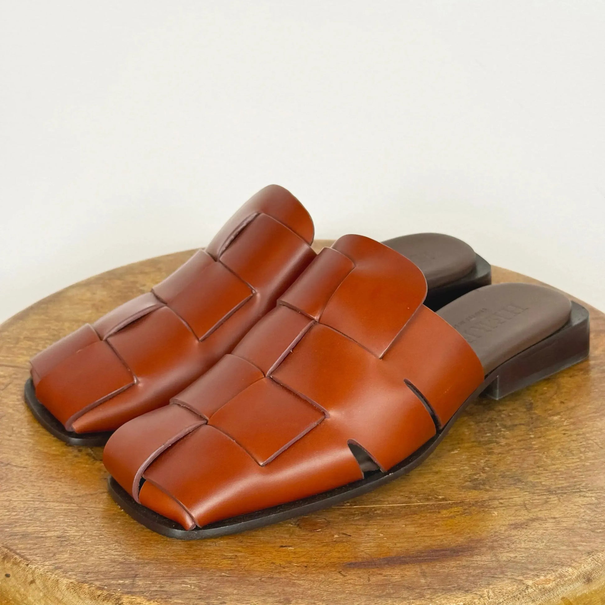 Coraia in Tan-Shoes-Hereu-eugenienewport