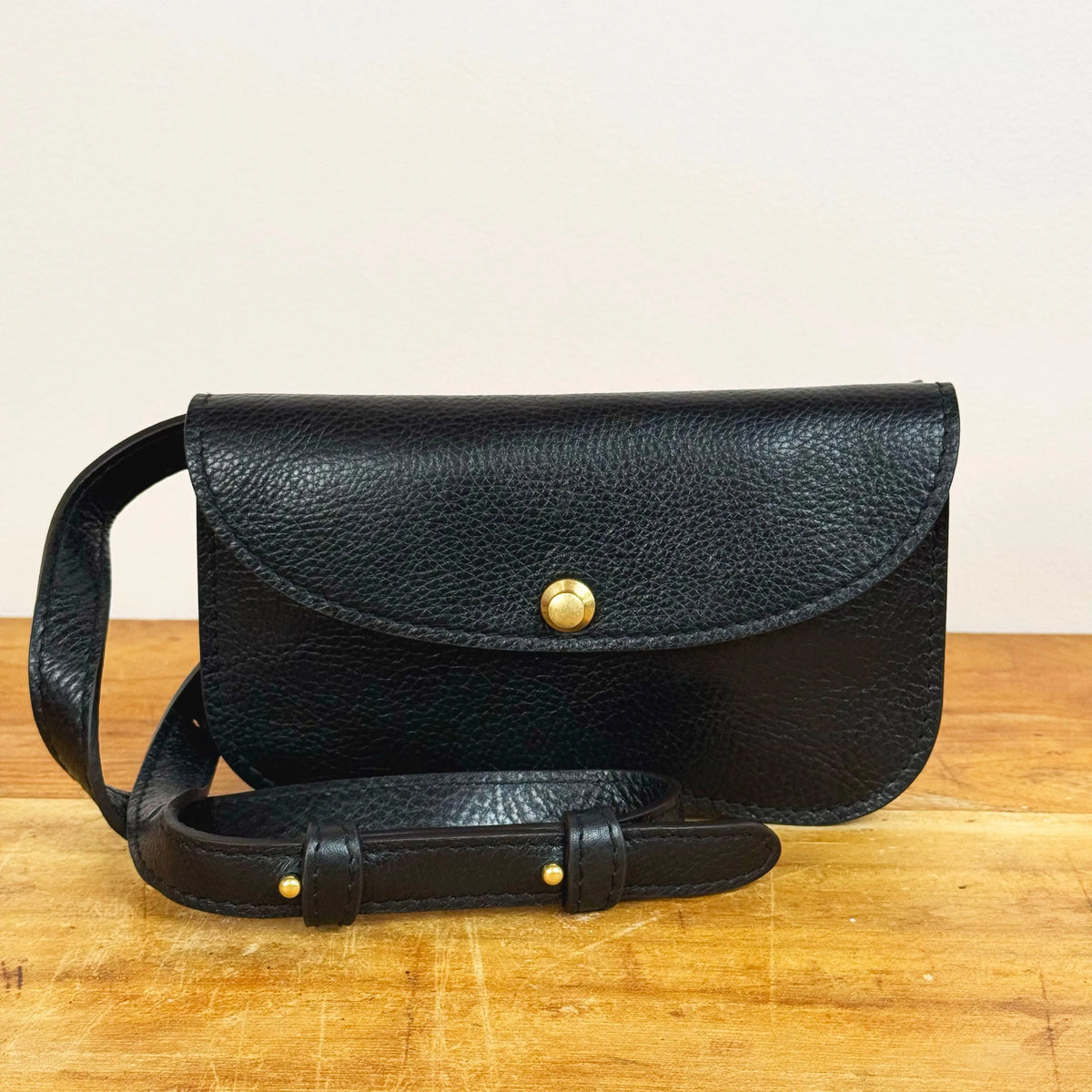 Faba in Black-Accessories-Lindquist-eugenienewport