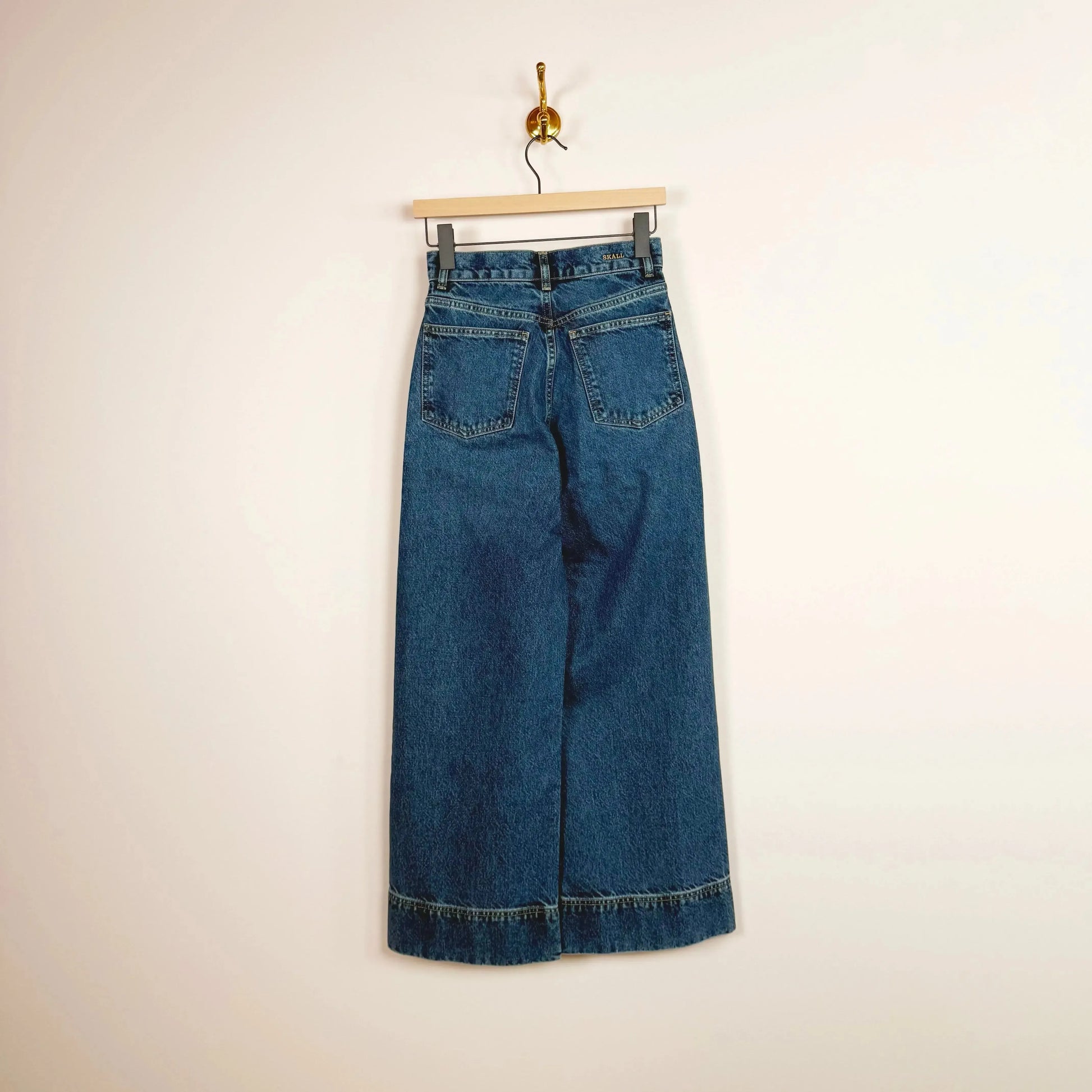 Heather Jeans in Slouchy Blue-Denim-Skall-eugenienewport