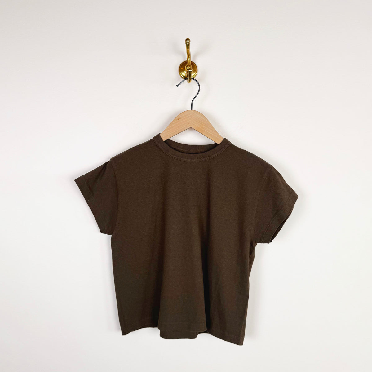 Hi'aka SS Crop T-Shirt in Turkish Coffee