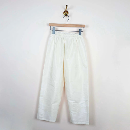 Lexy Pant in White-Pants-Chelsea Mak-eugenienewport