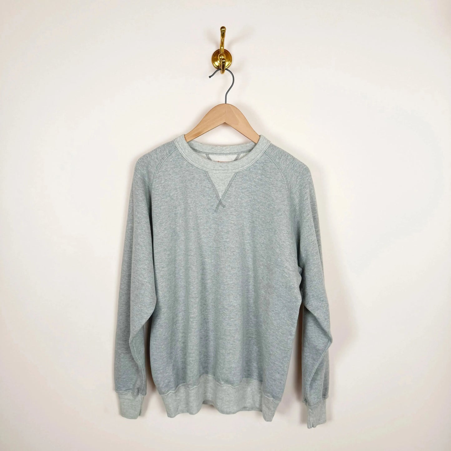 Mens Puamana Raglan in Grey-Sweatshirts-Sunray-eugenienewport