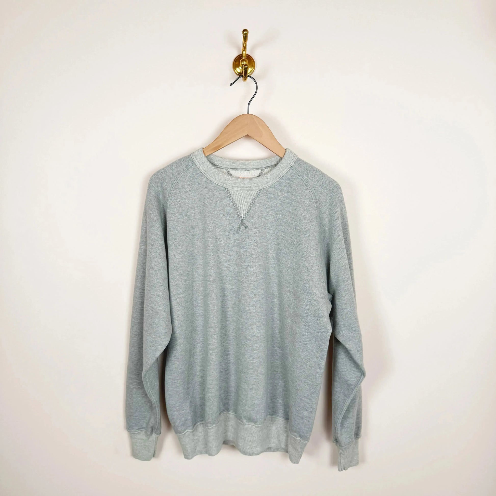 Mens Puamana Raglan in Grey-Sweatshirts-Sunray-eugenienewport