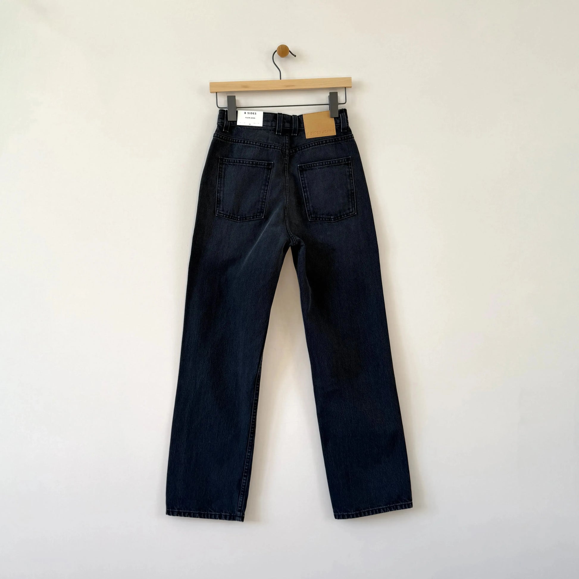 Plein Jean in Stil Black-Denim-B Sides-eugenienewport
