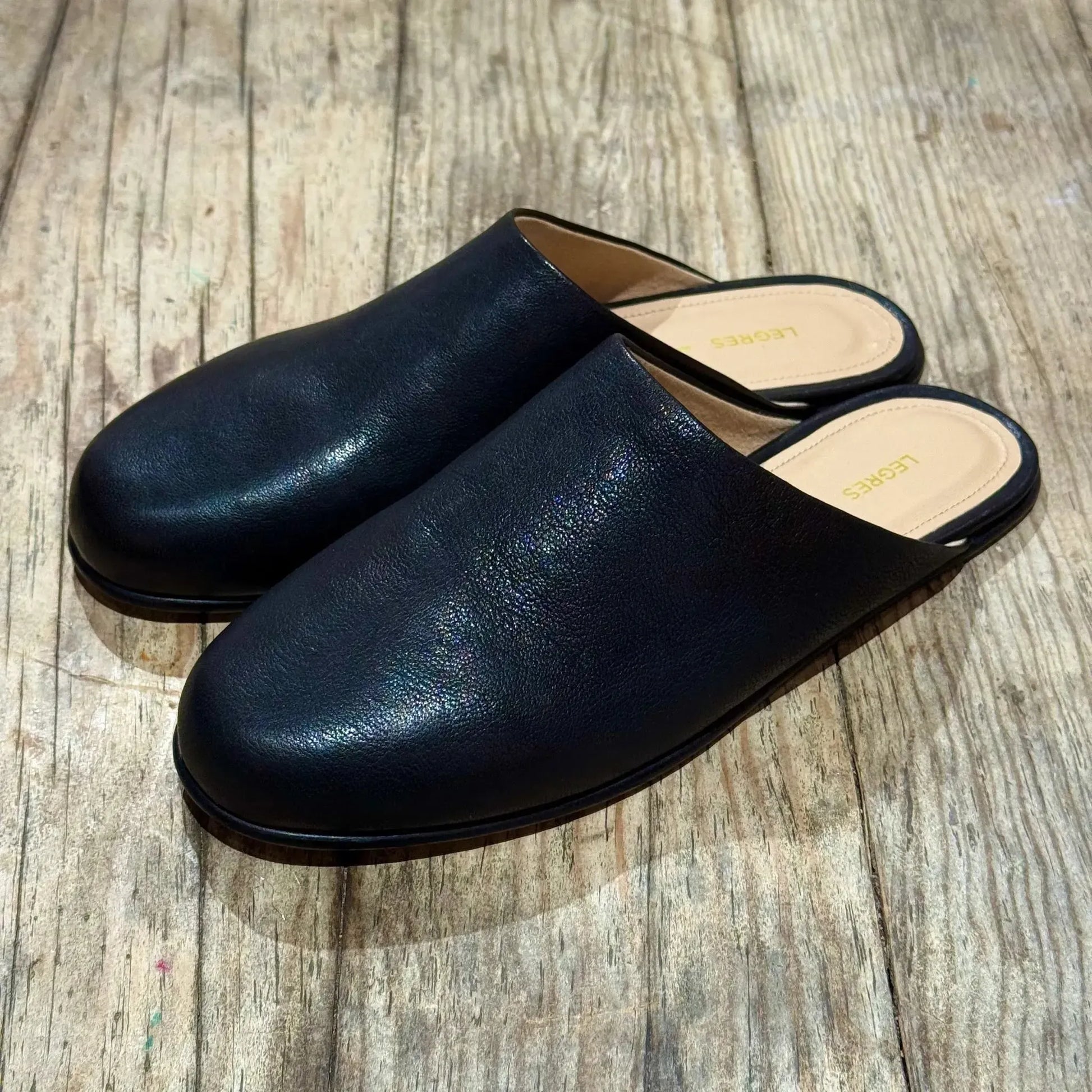 Slipper in Washed Black Leather-Shoes-Legres-eugenienewport