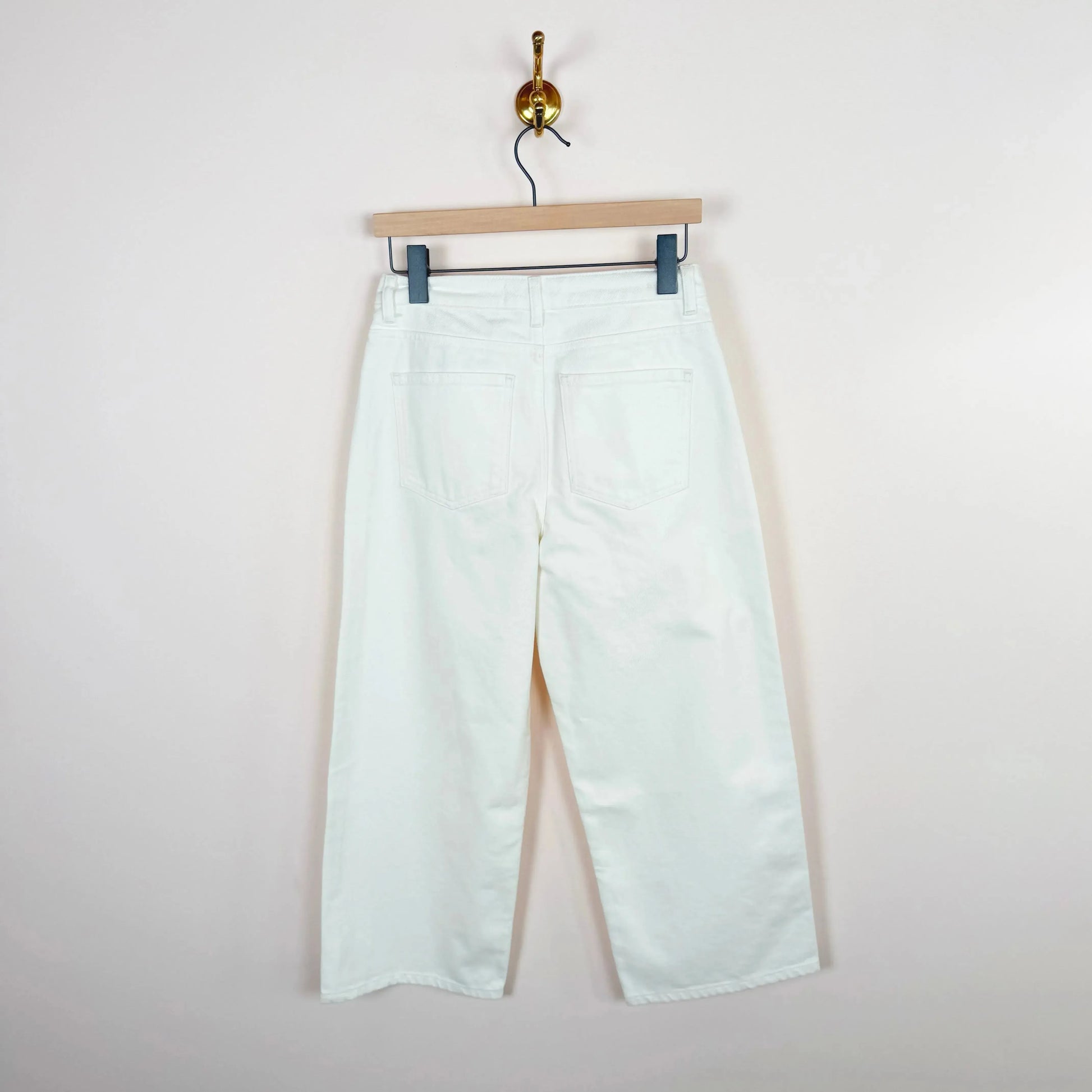 Taylor Cropped Jeans in White-Denim-Skall-eugenienewport