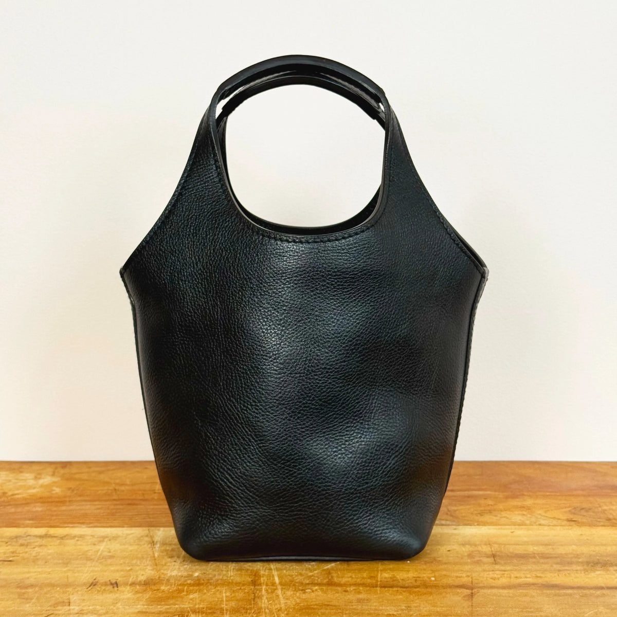 Ama in Black-Accessories-Lindquist-eugenienewport