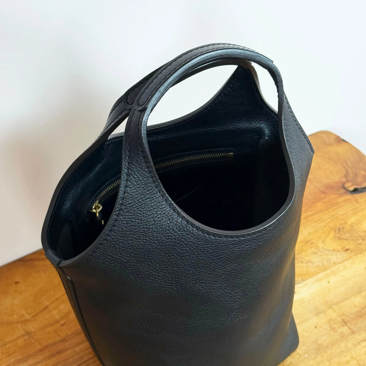 Ama in Black-Accessories-Lindquist-eugenienewport