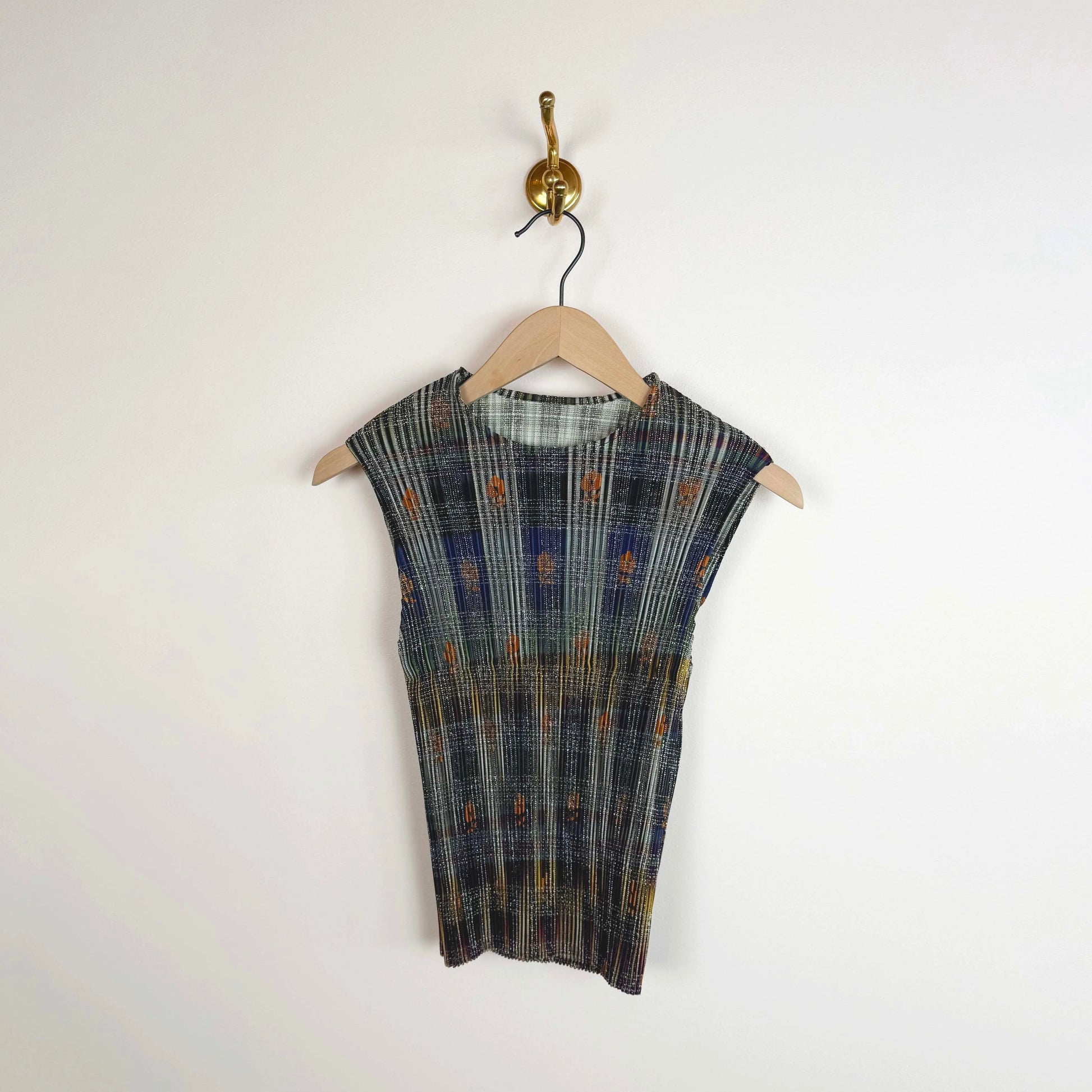 Thelma Top in Helge-Tops-Julia Heuer-eugenienewport