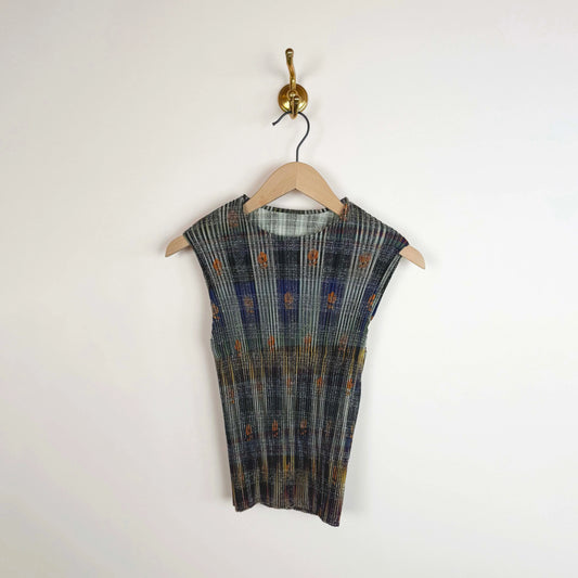 Thelma Top in Helge-Tops-Julia Heuer-eugenienewport