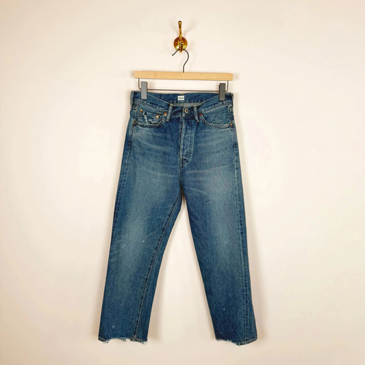 Wide Tapered Cut in Vintage Light-Denim-Chimala-eugenienewport
