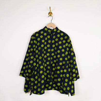 Wind in Blouse in Black Green Dots